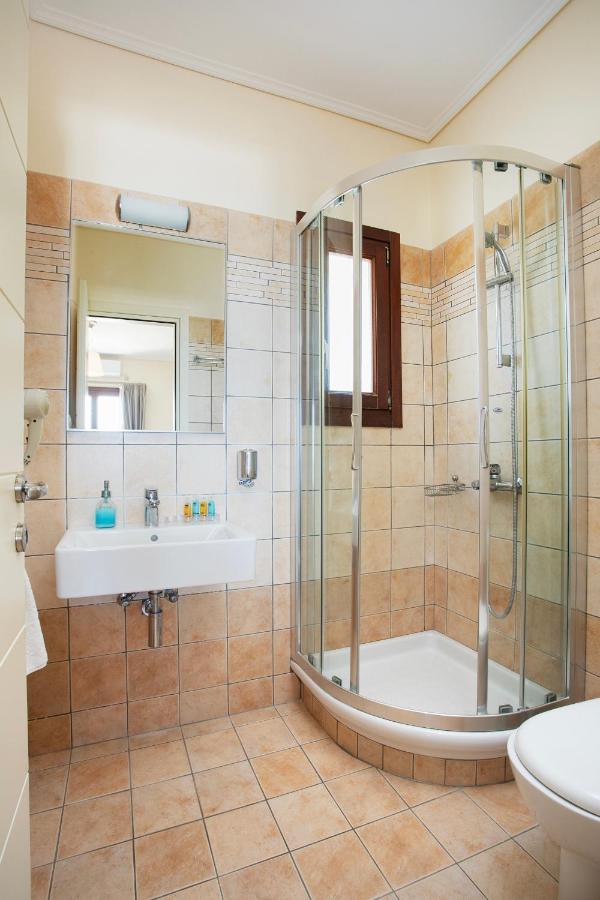 Aithra -agios Petros Andros Tatil Evi