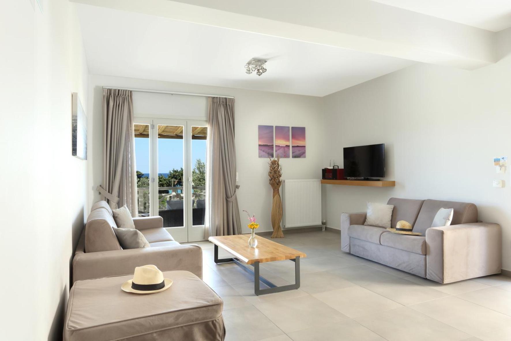 Aithra -agios Petros Andros Tatil Evi Gavrio